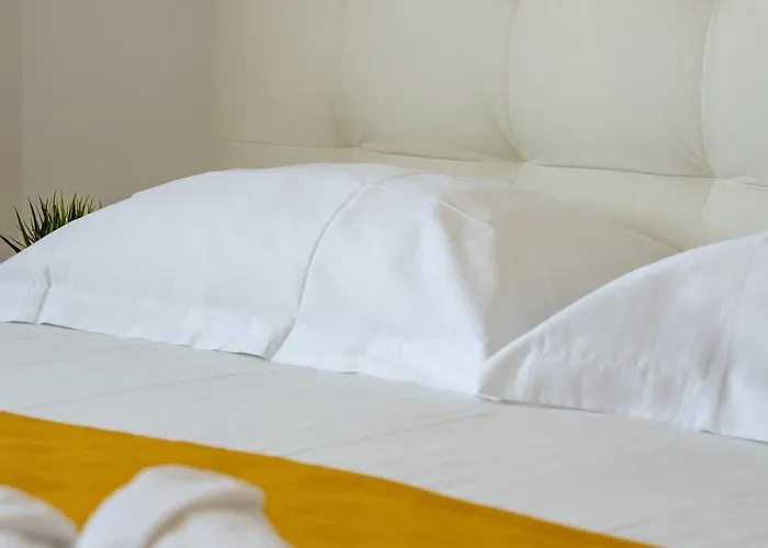 Two-bedroom Dominik * 曼德雷
