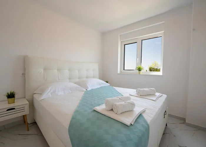 Two-bedroom Dominik