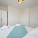 Two-bedroom Dominik Mandre