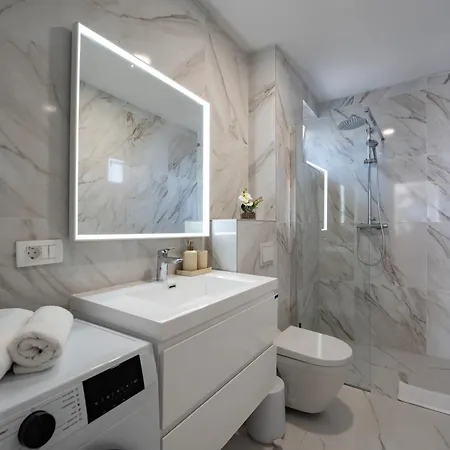 Two-bedroom Dominik Lejlighed