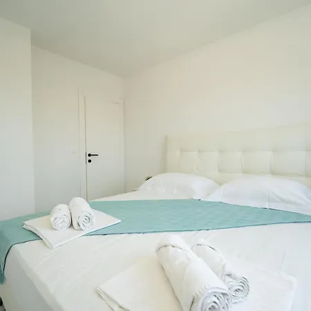 Two-bedroom Dominik Lejlighed