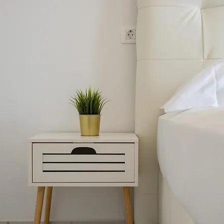 Two-bedroom Dominik Lejlighed *
