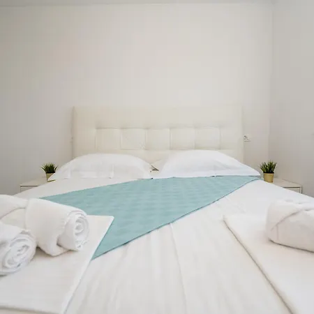 Two-bedroom Dominik