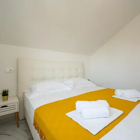Two-bedroom Dominik